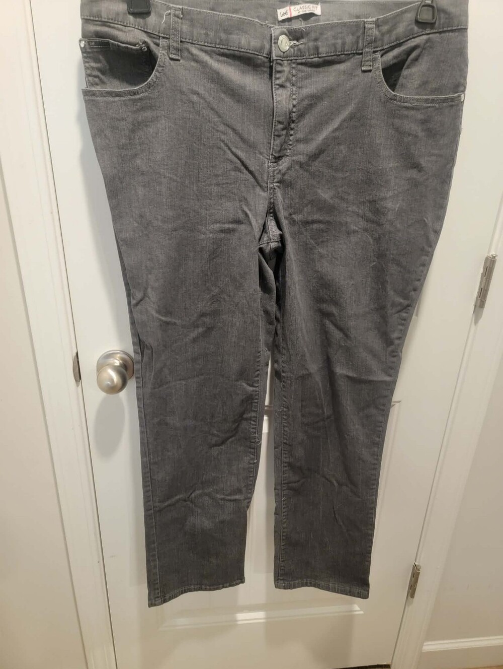 Lee Classic Fit Plus Sz 20 Gray Straight Leg